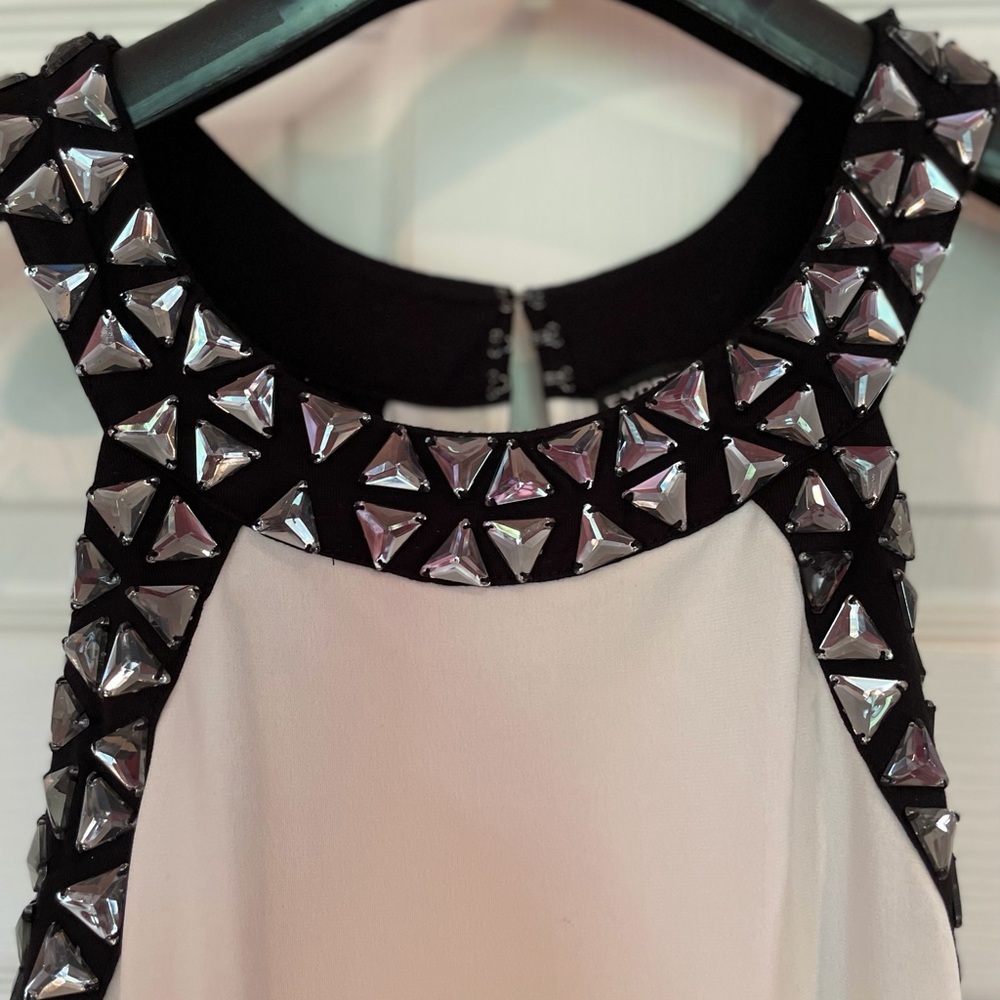 Express Embellished Top Ivory Black Trim Silver Triangles